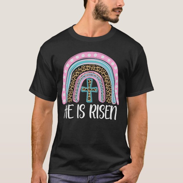 Camiseta Ele É Risen Leopard Rainbow Day Chris (Frente)