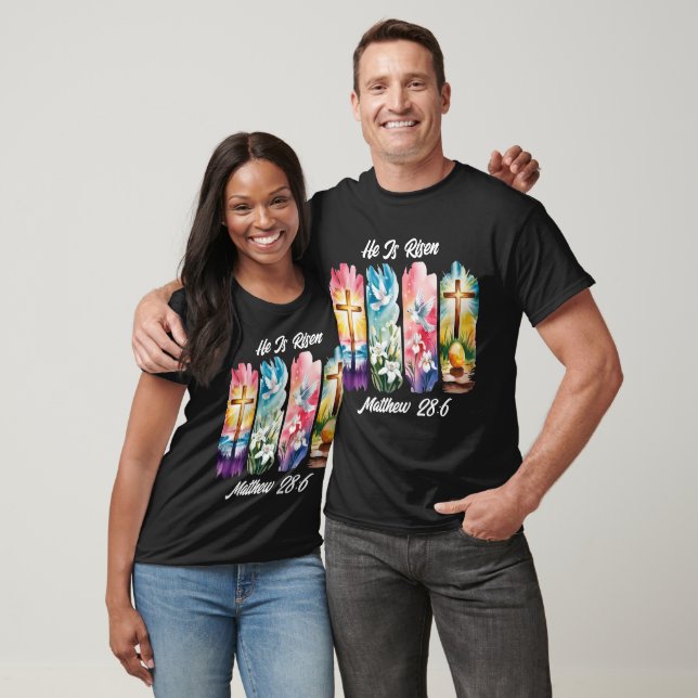 Camiseta Ele é Risen Páscoa Joy preto (Unissex)