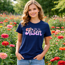 Camiseta Ele Ressuscitou Fonte Floral de Páscoa sobre Azul 