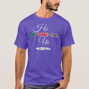 Camiseta Ele Vê Amores Nos Ouve Salmo 11612 Colores