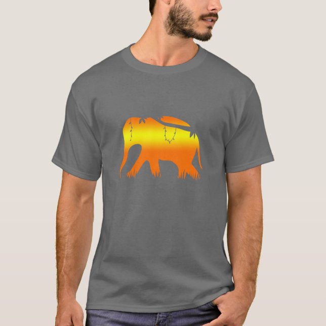 Camiseta Elefante africano que anda no alvorecer (Frente)