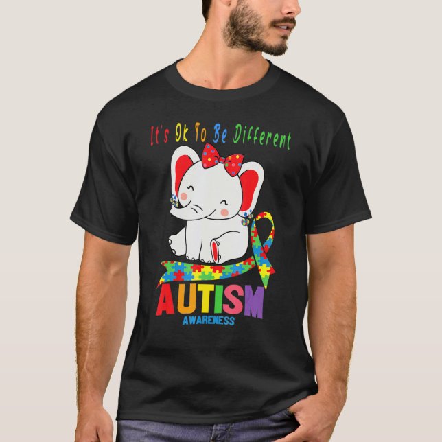 Camiseta Elefante Consciente Mãe Usando Brincos Autismo Cor (Frente)
