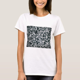 Camiseta Elegância Clássica Linda Arte Negra e Branca na We