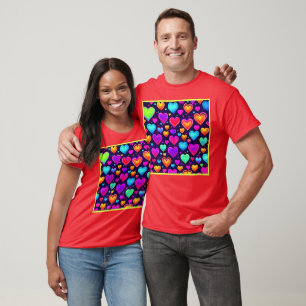 Camiseta Elegância no Amor: Corações Chic Libertados