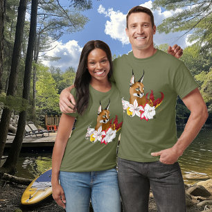 Camiseta Elegante Caracal Gato Selvagem Lírios Floral Verde