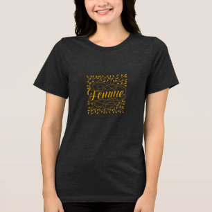 Camiseta Elegante Femme Francesa Caligrafia Botânica Dourad