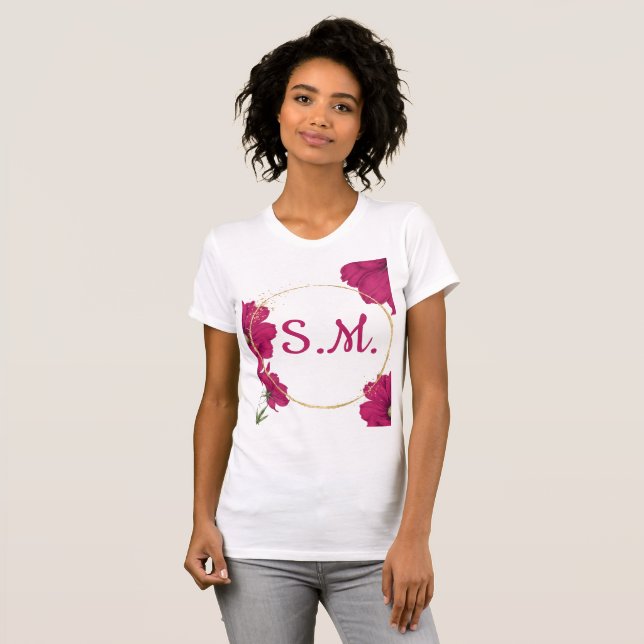 Camiseta Elegante Floral Rosa com Círculo Dourado (Frente Completa)