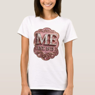 Camiseta Elegante Rosa ME EST 1973 Design Moderno
