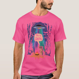Camiseta Eles Estão Chegando Capivara Ufo Alien Camping Cap