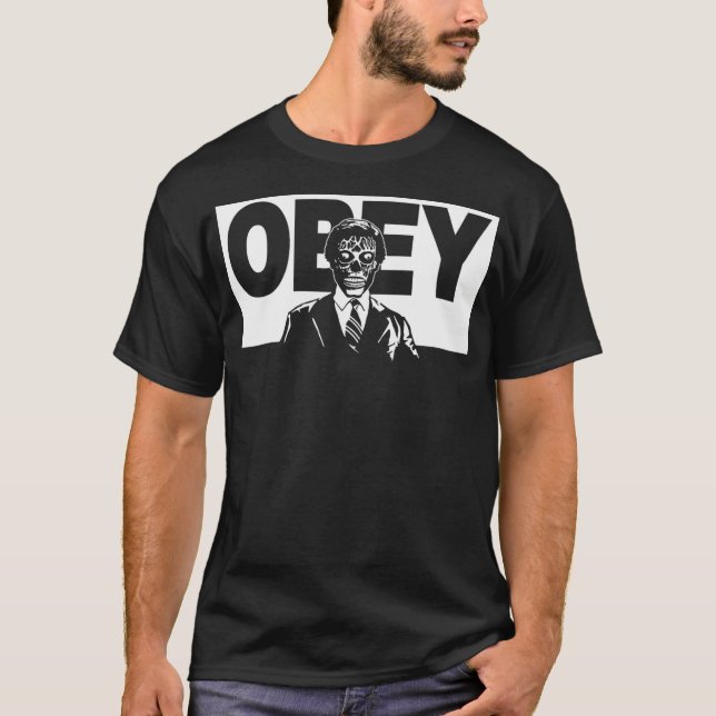 Camiseta Eles Vivem Alienígenas Obedecidas (Frente)