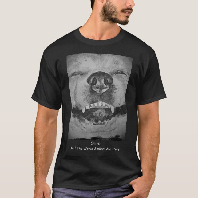 Camiseta elevando o slogan com um cão sorridente engraçado (Frente)
