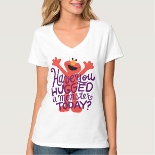 Camiseta Elmo Abraçando