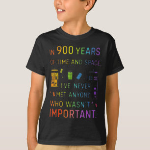 Camiseta Em 900 anos de design de tempo e espaço