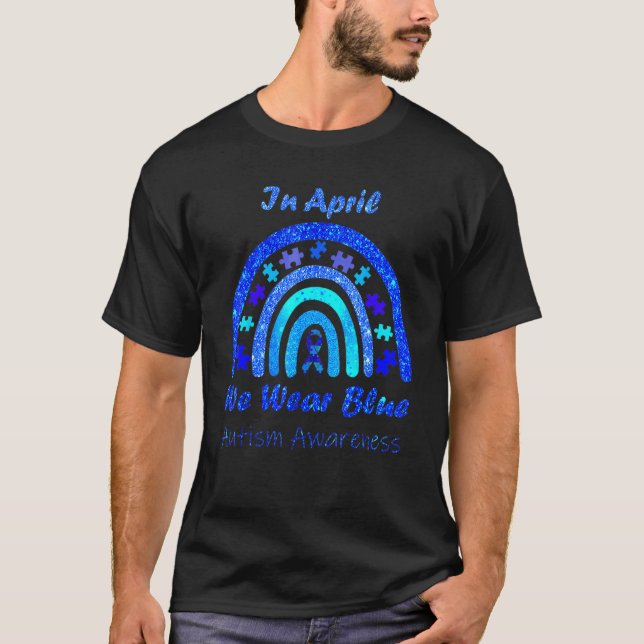 Camiseta Em Abril Usamos Azul Conscientização do Arco-íris  (Frente)