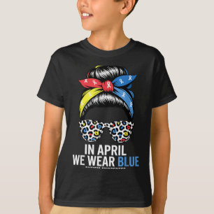 Camiseta em abril Use Azul Mês de Conscientização do Autism