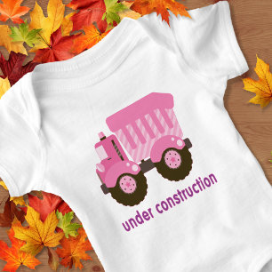 Camiseta Em Construção de Caminhão Rosa