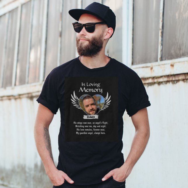 Camiseta Em Loving Memory Photo Lembrance Memorial Angel (In Loving Memory Photo Remembrance Memorial T-Shirt with Angel Wings and Poem)