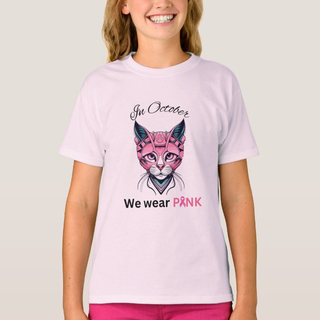 Camiseta Em outubro, Vestimos o rosa com um gato rosa (Frente)