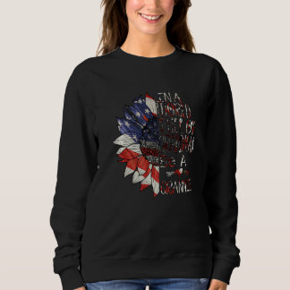 Camiseta Em um mundo cheio de avós seja uma grammy american