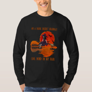 Camiseta Em Uma Escura Estrada do Deserto Vento Fresco No M
