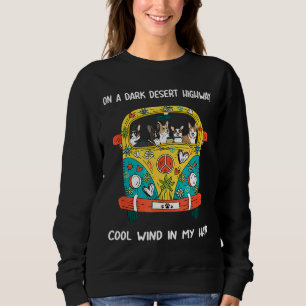 Camiseta Em Uma Estrada Deserta Escura Vento Fresco No Meu