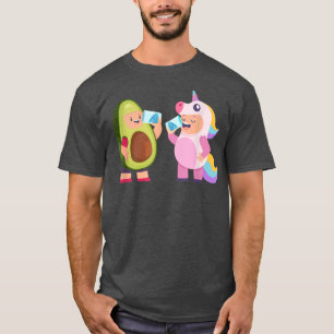 Camiseta Em Uma Menina De Costume De Unicórnio E Um Menino