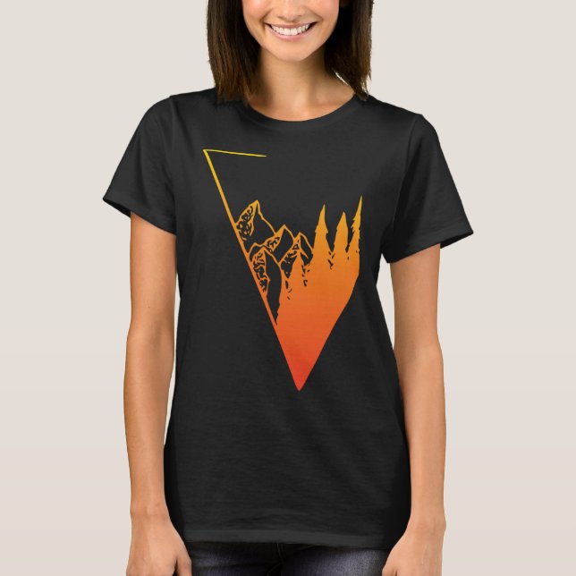 Camiseta Emblem mountain panorama and forest  easy going fa (Frente)