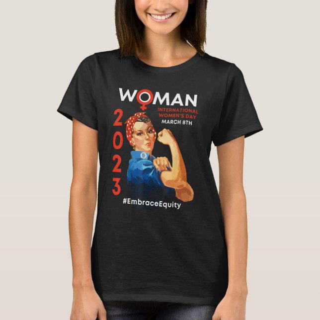 Camiseta Embrace Equity International Women's Day 2023 (Frente)