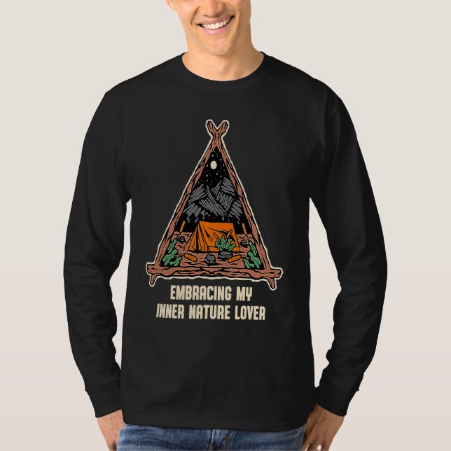 Camiseta Embracing Inner Nature  Camping Forest Camper Jung (Frente)