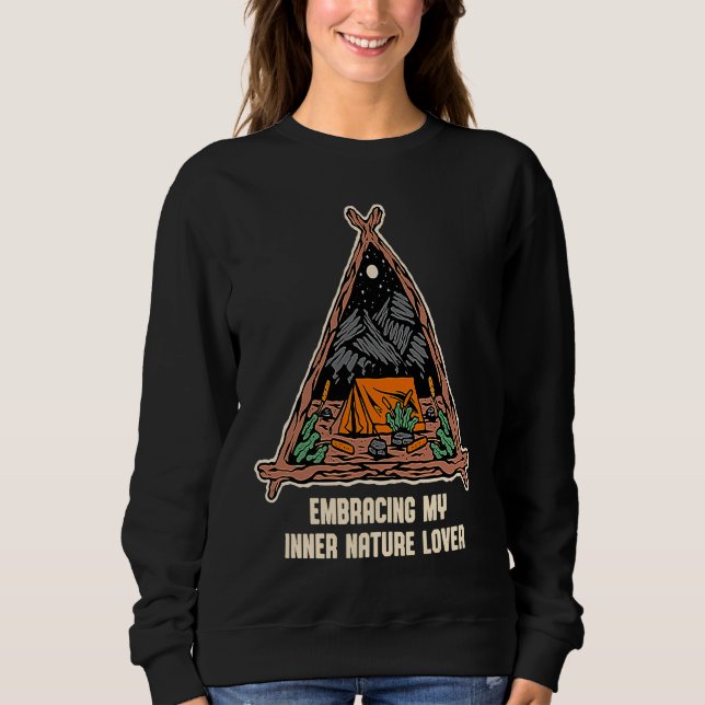 Camiseta Embracing Inner Nature  Camping Forest Camper Jung (Frente)