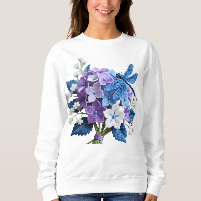 Camiseta Embroidered Hydrangeas and Dragonfly Botanical Art (Frente)