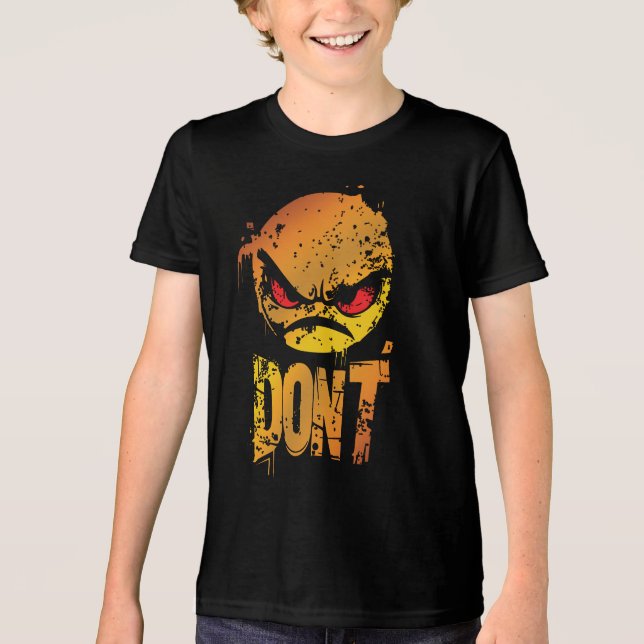 Camiseta Emoji Irritado Negrito com Texto 'NÃO' (Frente)