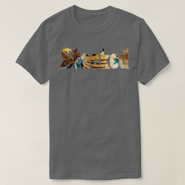 Camiseta Empilhada (Frente do Design)