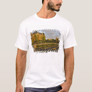 Camiseta Empress Hotel e orla marítima do Inner Harbour,