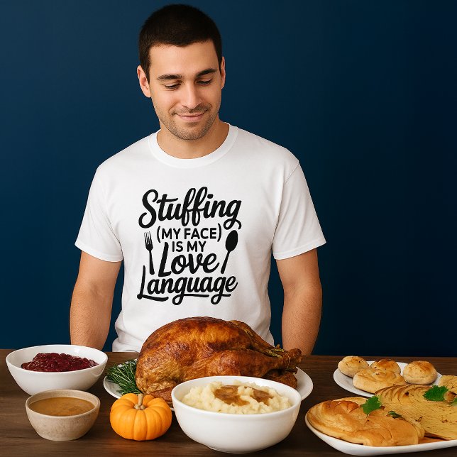 Camiseta Enchendo minha cara Engraçado Dia de Ação de Graça (man eye-balling a selection of delicious Thanksgiving dinner foods with a gleam in his eye)