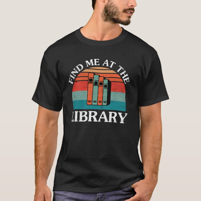 Camiseta Encontre-Me No Livro Da Biblioteca (Frente)