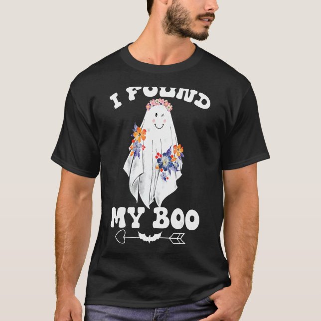 Camiseta Encontrei Meu Boo Ela Encontrou Seu Boo Casais Eng (Frente)