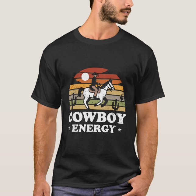 Camiseta Energia do Cowboy — Retro Sunset (Frente)