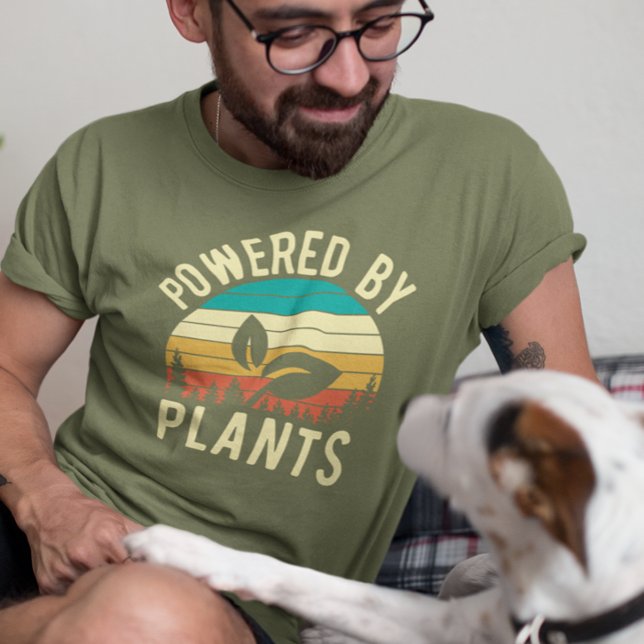 Camiseta Energizado por Plantas Vegano Vegetariano Retro (Criador carregado)