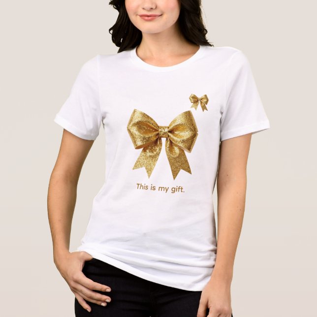 Camiseta Enfeite de Brilho Dourado Elegante (Frente)