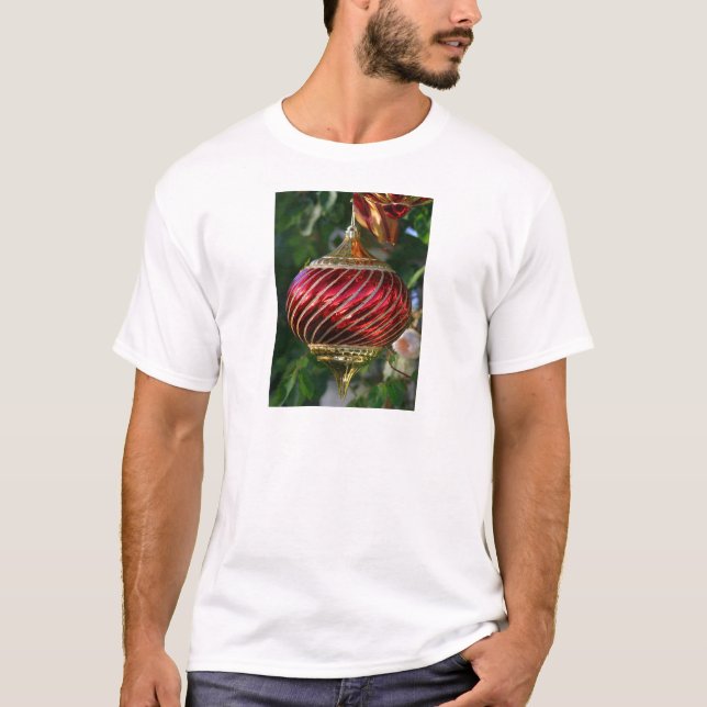 Camiseta Enfeite de Natal (Frente)