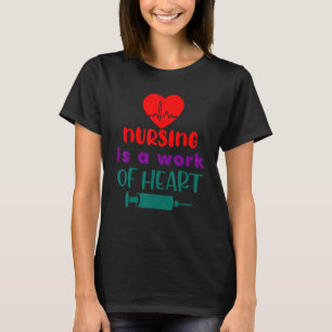 Camiseta Enfermagem é uma obra de coração