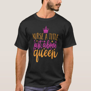 Camiseta Enfermeira A Título Logo Acima do Hospital de Trab