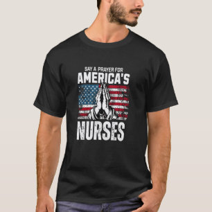 Camiseta Enfermeira Amor Mãos em Oração com Design da Bande