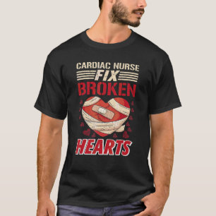 Camiseta Enfermeira Cardíaca Conserta Corações Partidos Enf