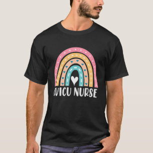 Camiseta Enfermeira CVICU Arco-Íris Cuto Arco-Íris Intenso