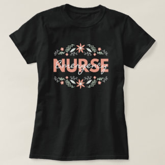Camiseta Enfermeira de Emergência Floral