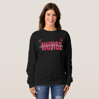 Camiseta Enfermeira de Emergência Fofa Laço Rosa Coquete