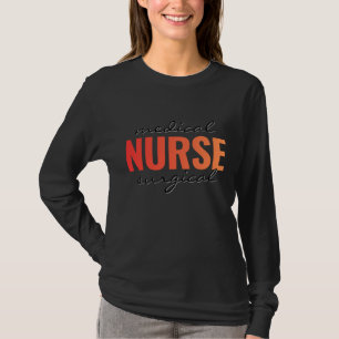Camiseta Enfermeira de Med Surg com Tipografia Negrito