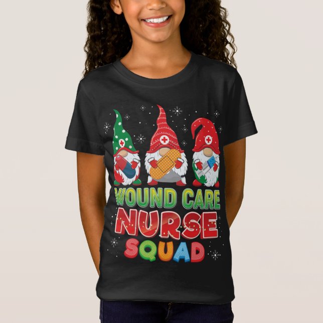 Camiseta Enfermeira de Wound Squad Gnomos de Natal Feios (Frente)